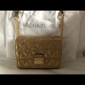 NWOT Michael Kors Gold Metallic Crossbody🌟
